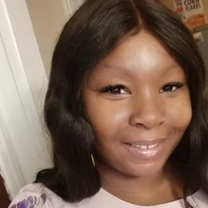 Meet your Posher, Malika